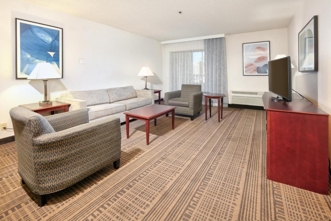 Holiday Inn & Suites Santa Maria By Ihg Exterior foto