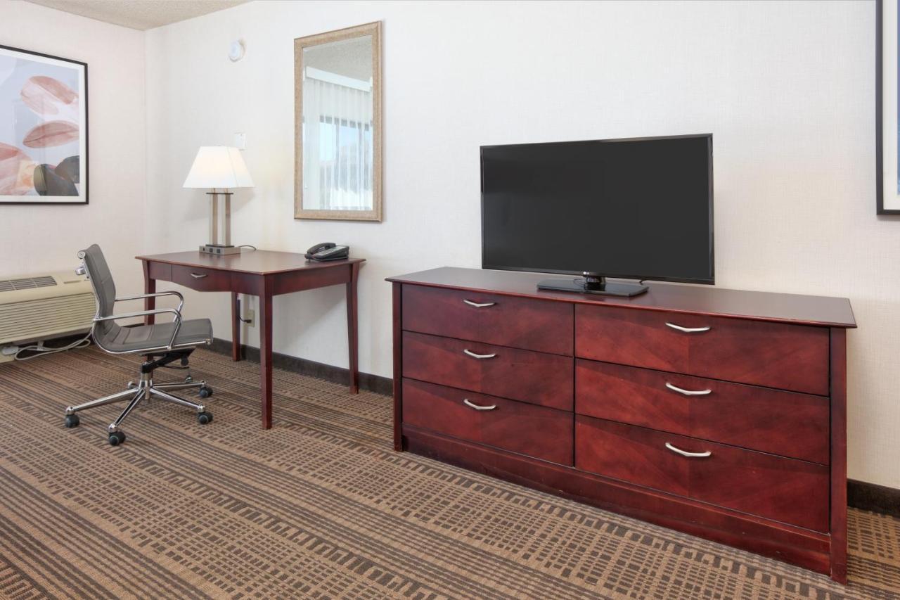 Holiday Inn & Suites Santa Maria By Ihg Exterior foto